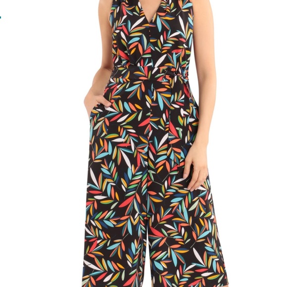 Maggy London Leaf Print V Neck Cropped Jumpsuit 2 - Picture 2 of 9